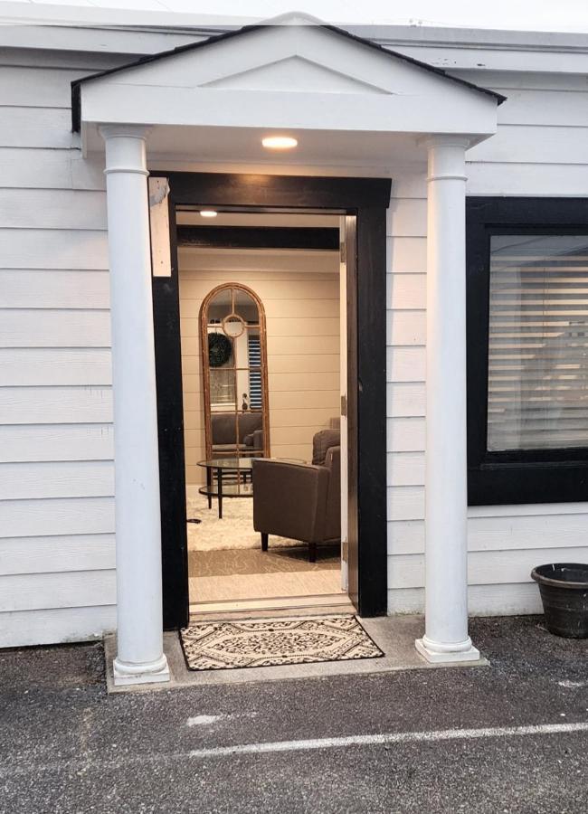 Town Square Retreat Apartment Blairsville Exterior photo